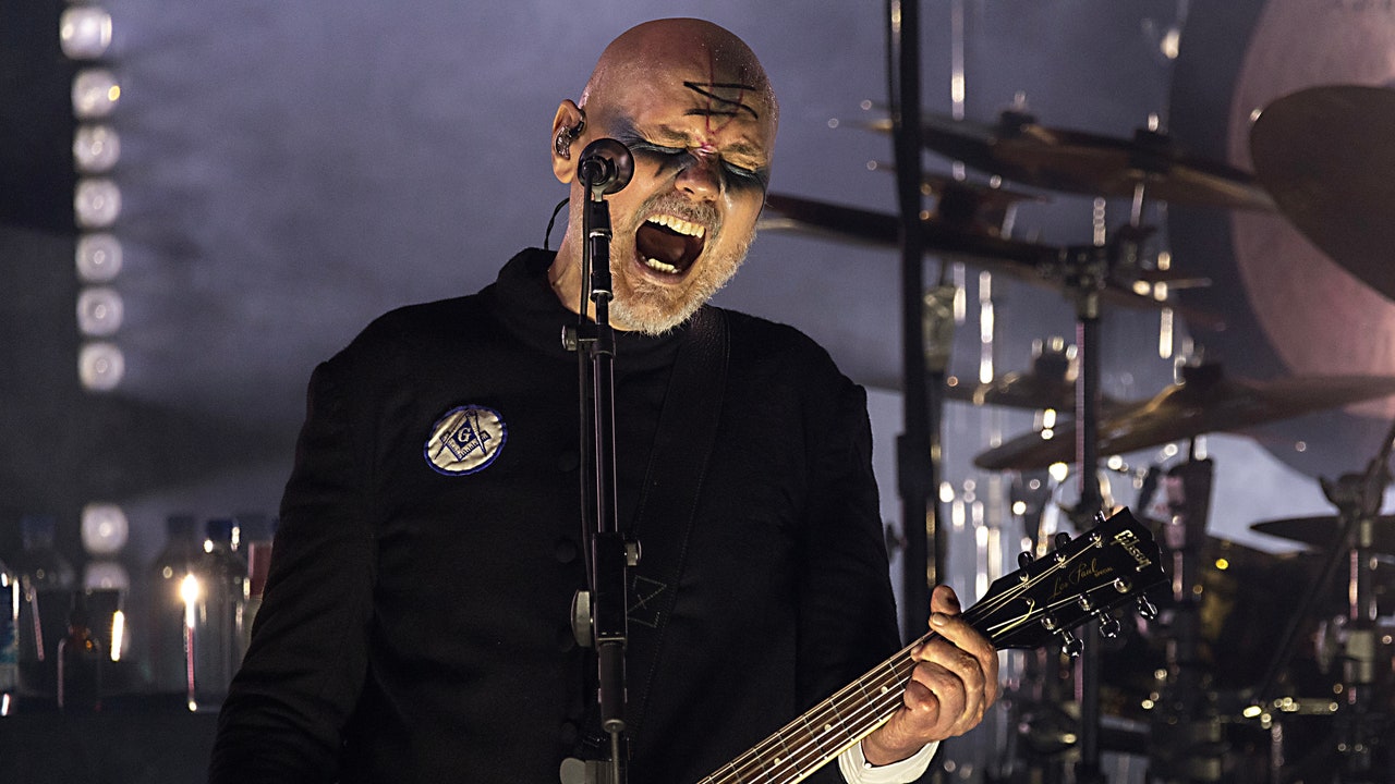 Les Smashing Pumpkins recherchent publiquement un nouveau guitariste