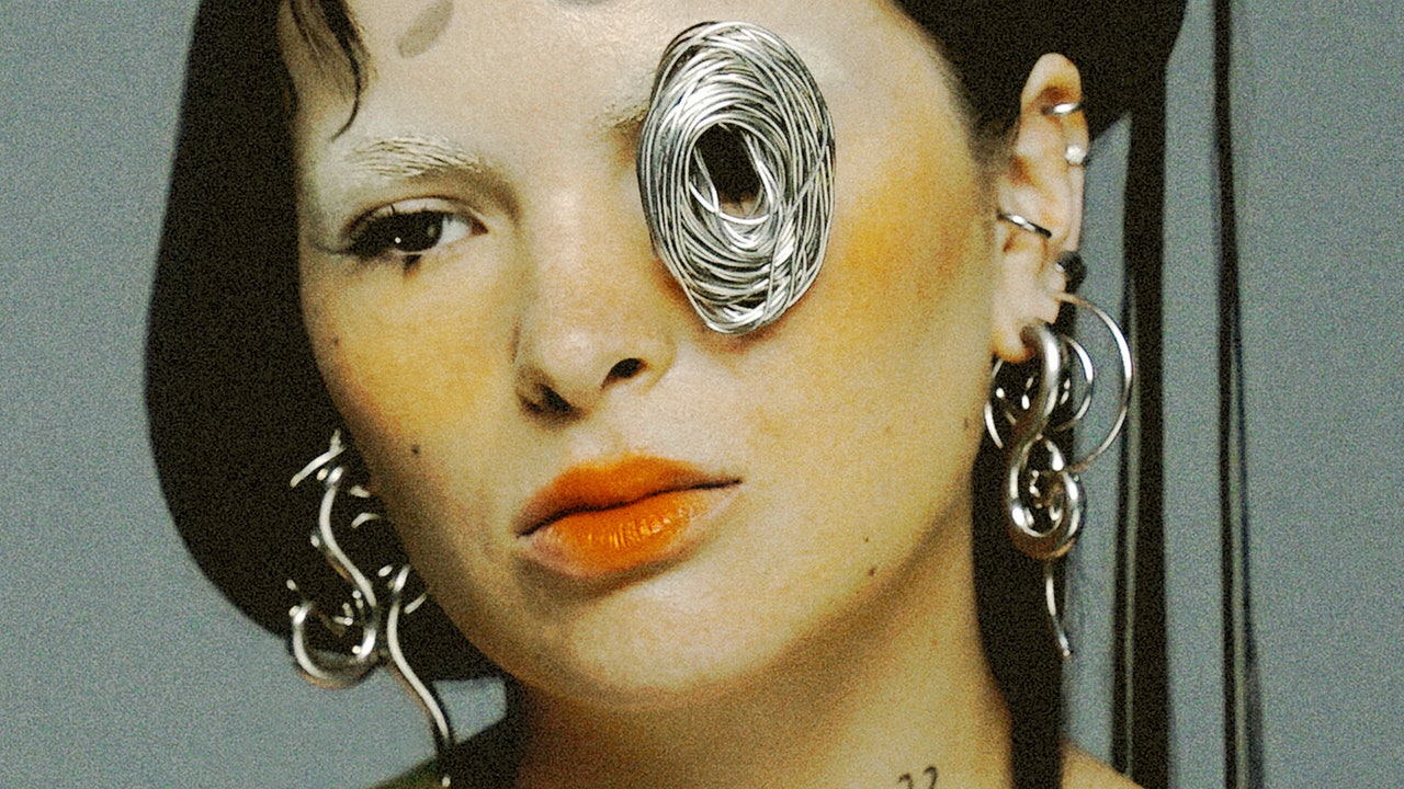 Saya Gray: Revue de l'album Saya