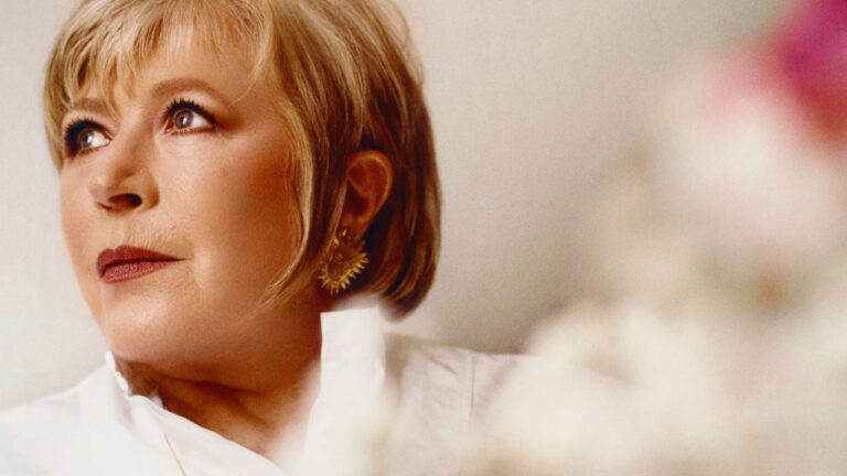 Posthumous Marianne Faithfull EP Annuunded: Liste à la nouvelle chanson "Burning Moonlight"