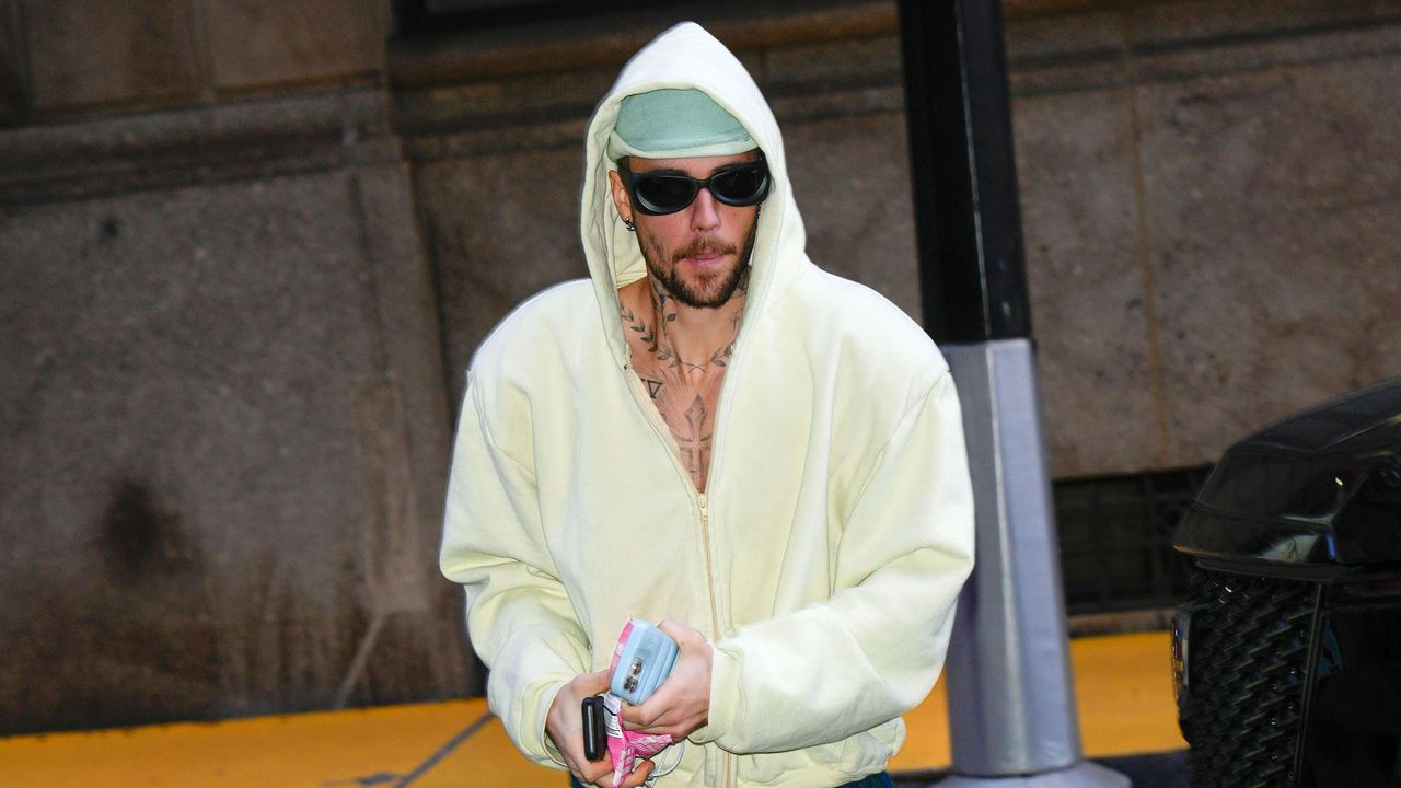 Justin Bieber surprise-sélectionne le nouvel album swag: écouter
