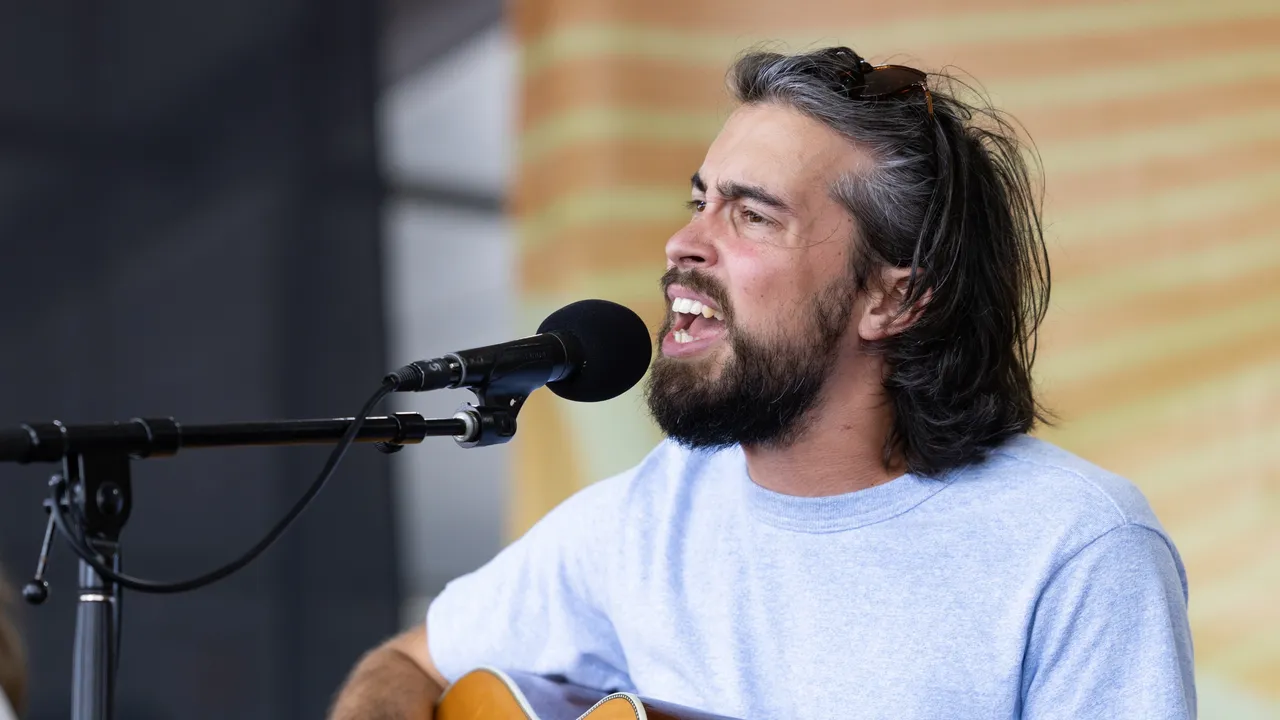 Alex G dévoile les dates de sa tournée 2026