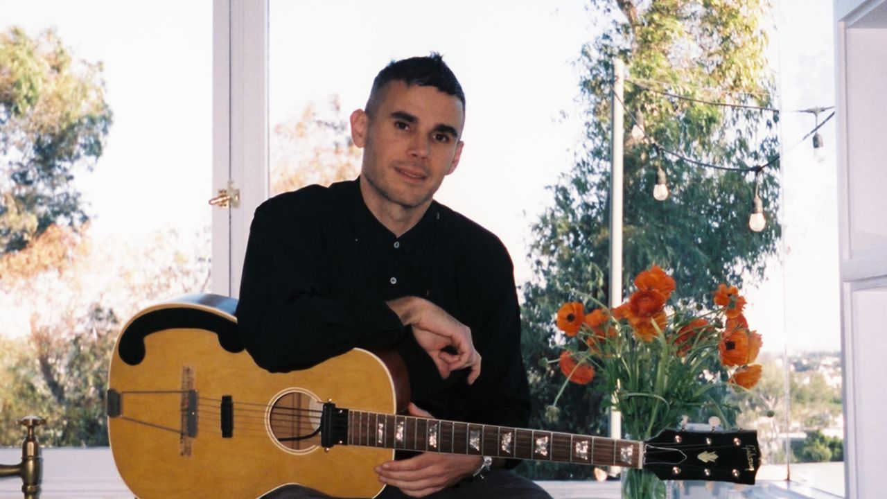 Rostam détaille sa tournée et son premier album en 5 ans