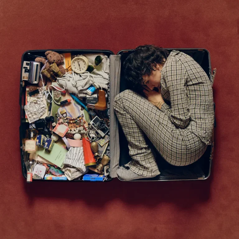 Critique : ARIES – « Tout le monde rentre à la maison »