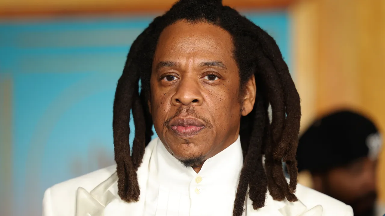 La femme qui accusait Jay-Z de viol retire ses allégations